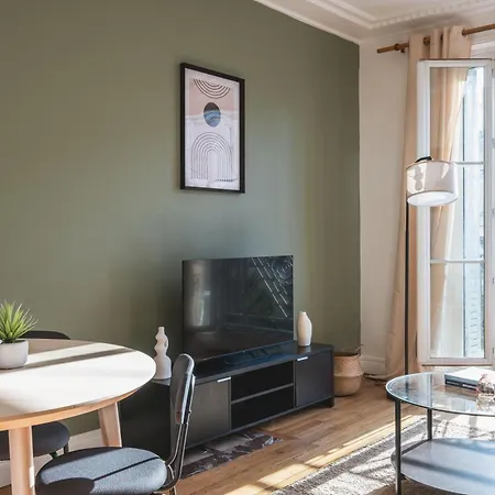 Somptueux A Grenelle Apartment *