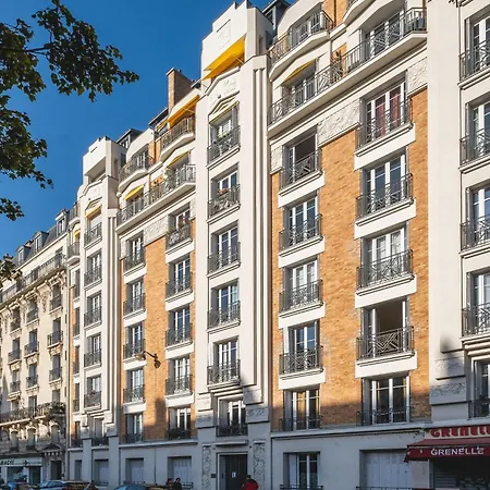 Somptueux A Grenelle Apartment